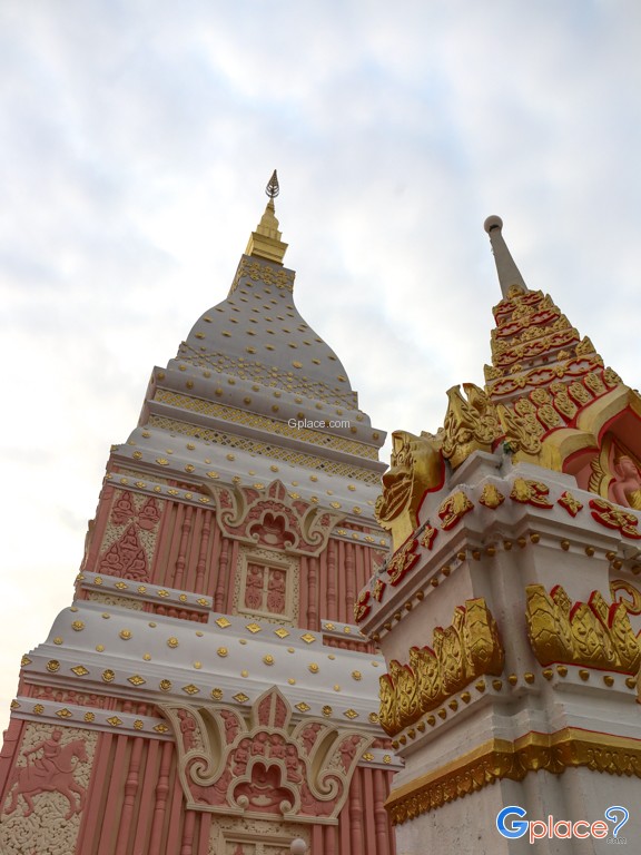 Phra That Renu Nakhon