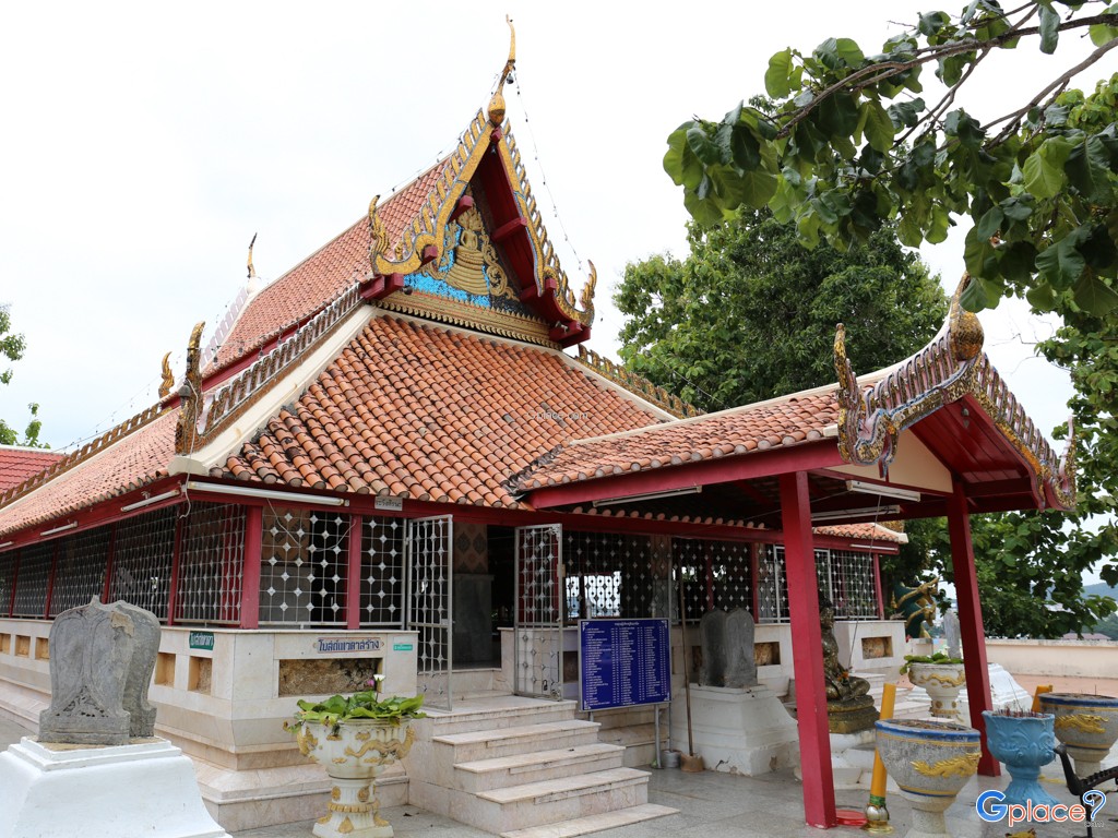 Wat Chom Khiri Nak Phrot