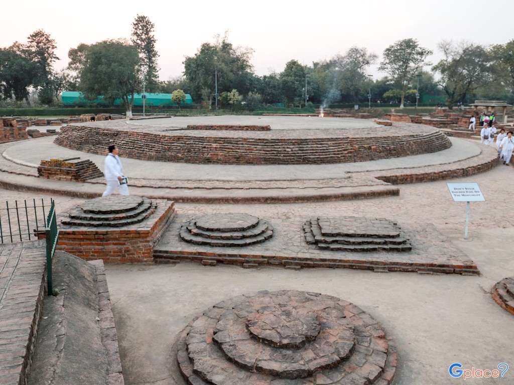 Stupa Dhamekh Sarnath