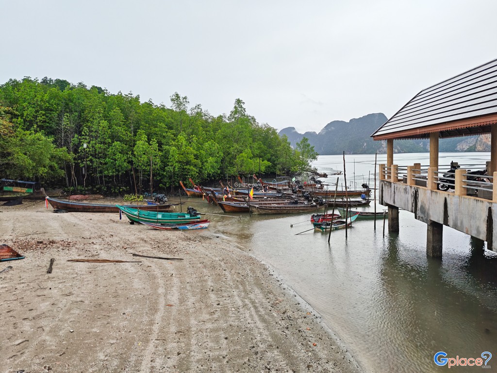 Laem Sak Pier