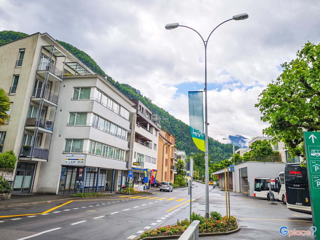 สถานีรถไฟสายวิทซ์เนา ริกิ