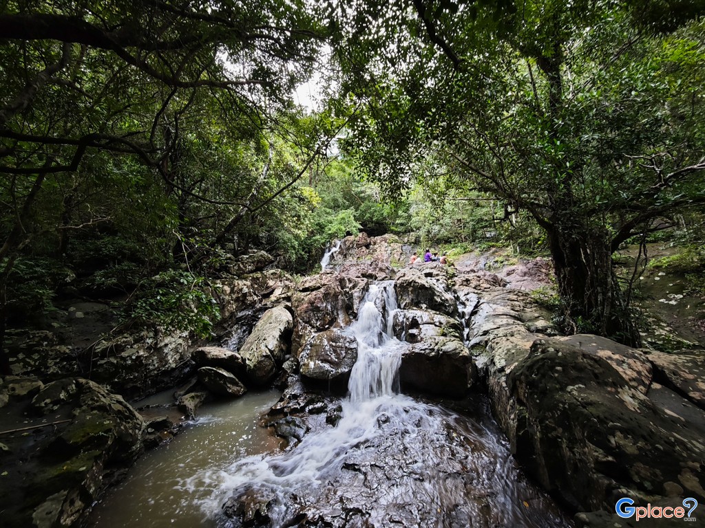 น้ำตกเก้าชั้น อช ภูผาเหล็ก