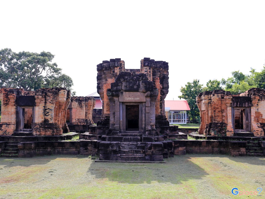 Prasat Wat Sa Kamphaeng Yai