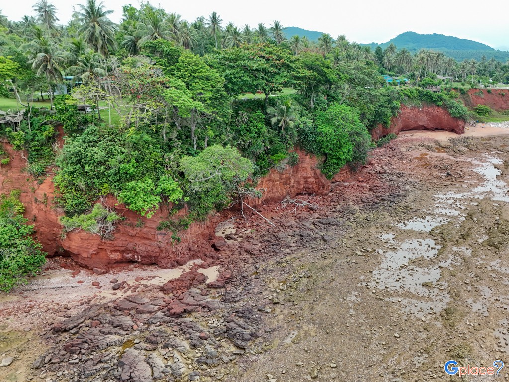 Pha Daeng Beach