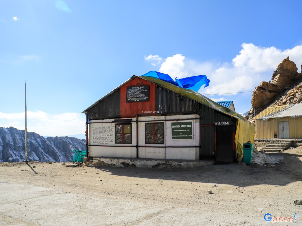 Khardung La Top