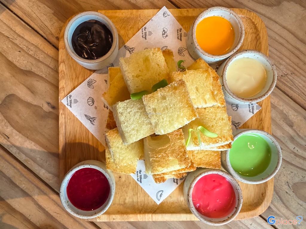 เดอะ วิลเลจ ฟาร์ม ทู คาเฟ่