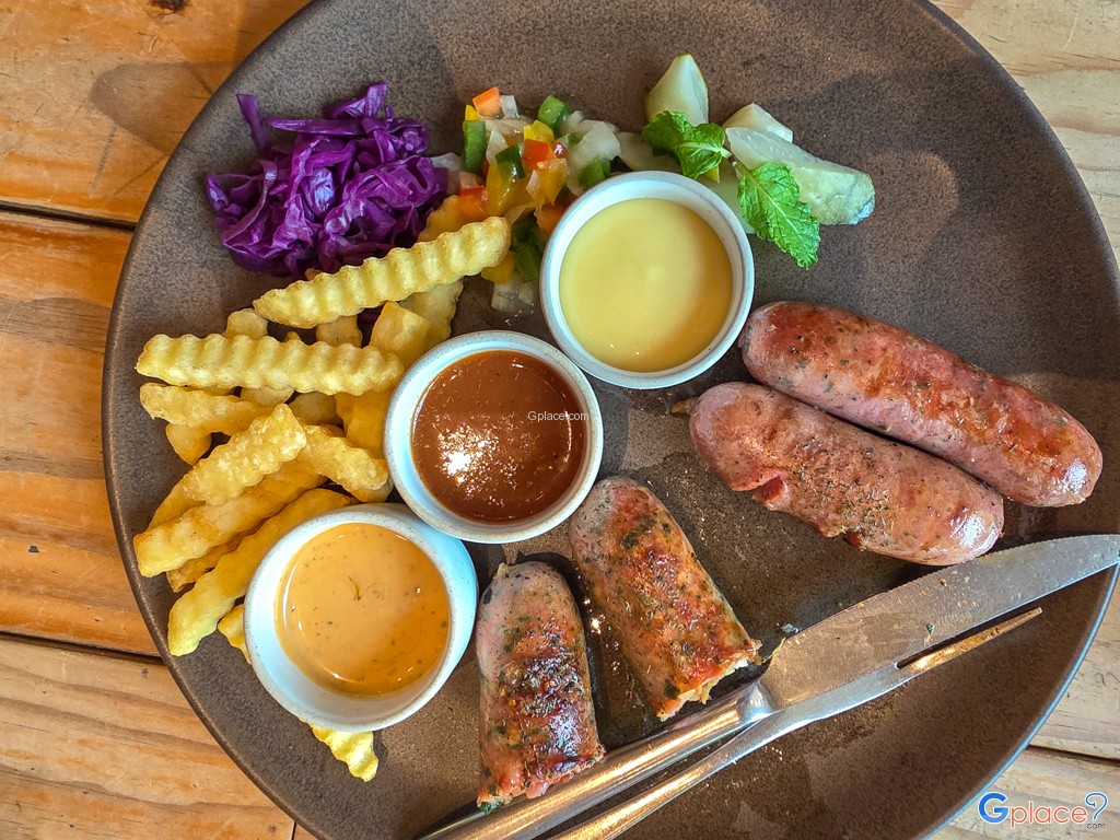 เดอะ วิลเลจ ฟาร์ม ทู คาเฟ่