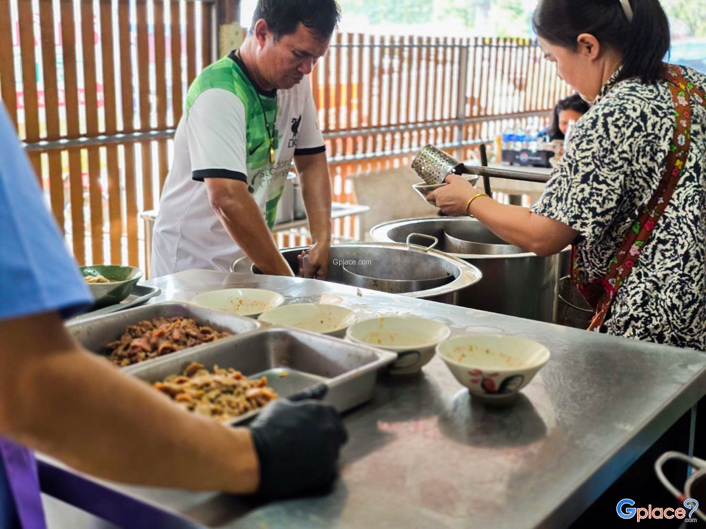 ก๋วยเตี๋ยวเรือป้าเล็กเจ้าเก่า