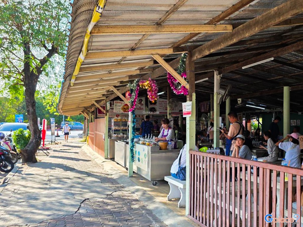 ก๋วยเตี๋ยวเรือป้าเล็กเจ้าเก่า
