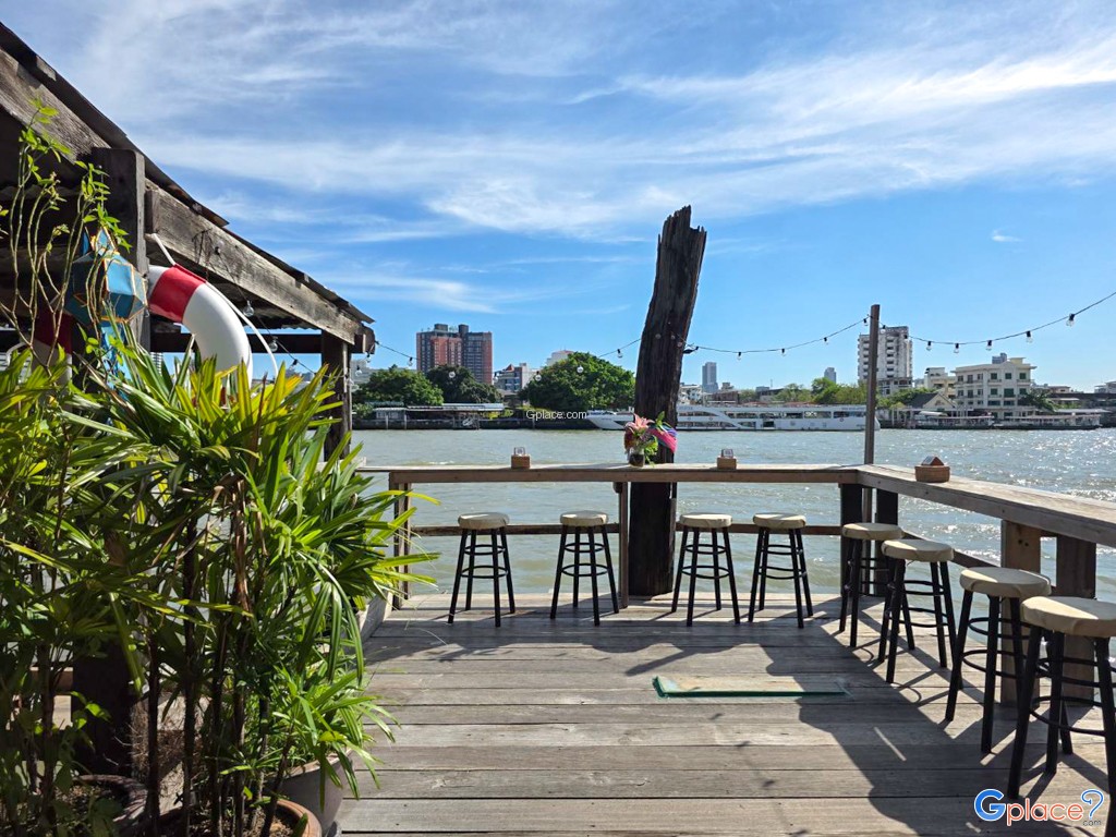 บ้านริมน้ำ  ถนนทรงวาด