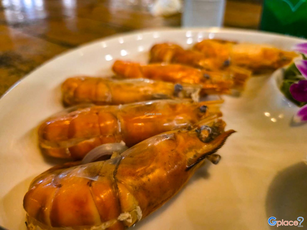 ร้านครัวยุ้งข้าว ริมแม่น้ำคลองพุมดวง