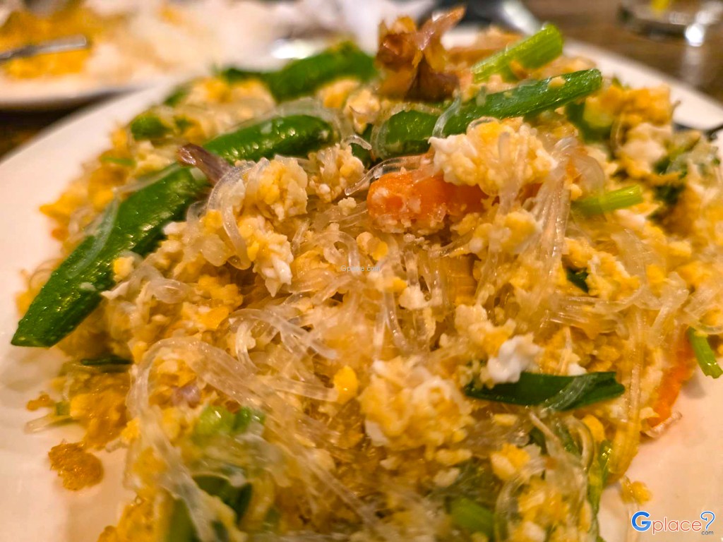 ร้านครัวยุ้งข้าว ริมแม่น้ำคลองพุมดวง