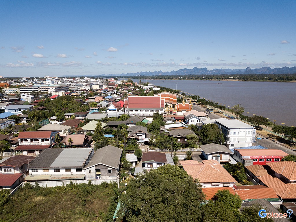 Wat Maha That Nakhon Phanom