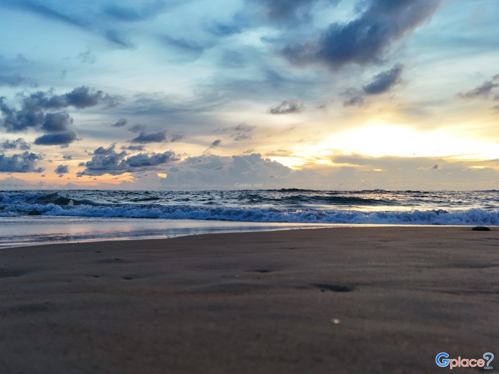 หาดนางทอง