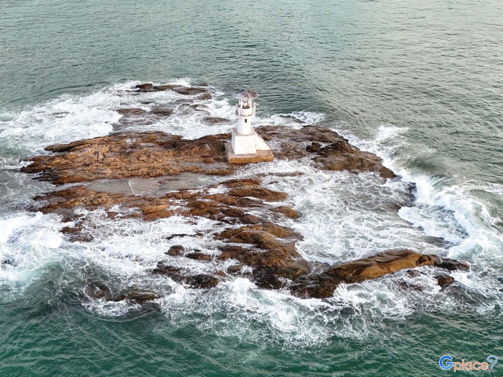 หาดนางทอง