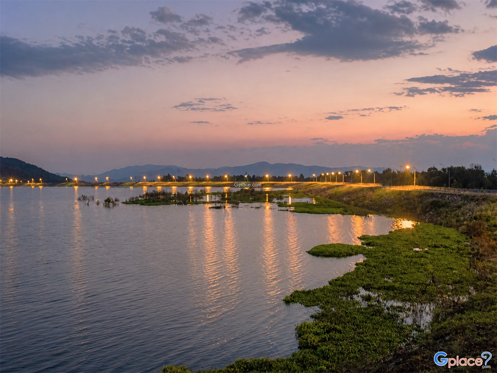 Mae Ngat Somboon Chon Dam