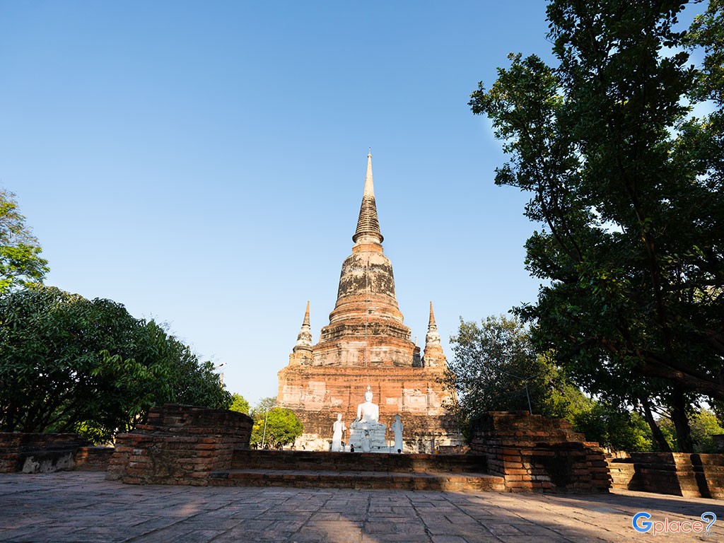 Yai Chai Mongkhon Temple