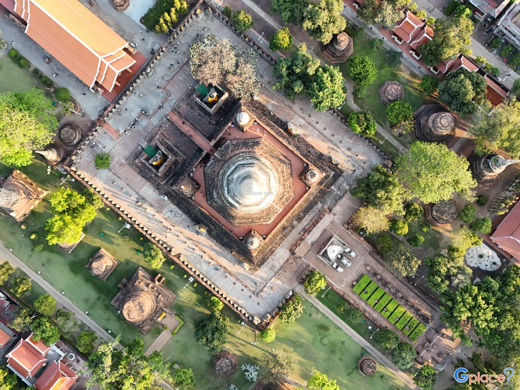 Yai Chai Mongkhon Temple