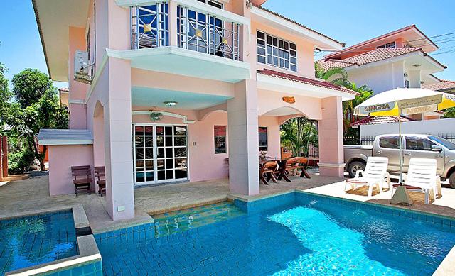 บ้านไพลิน