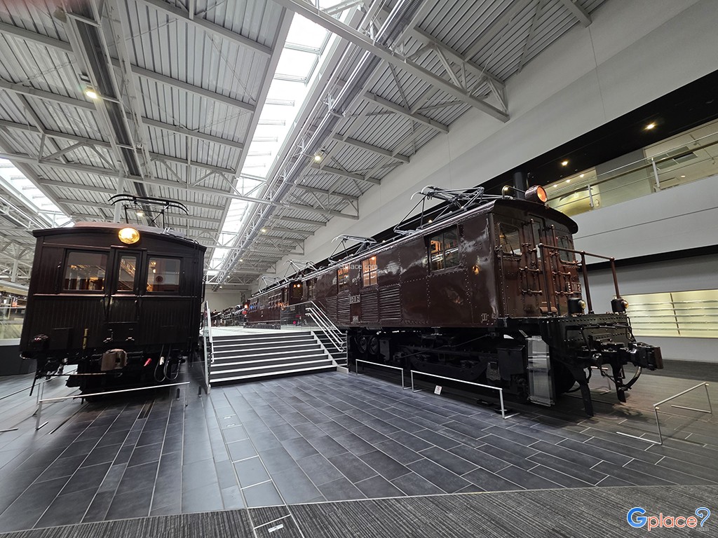 SCMaglev and Railway Park