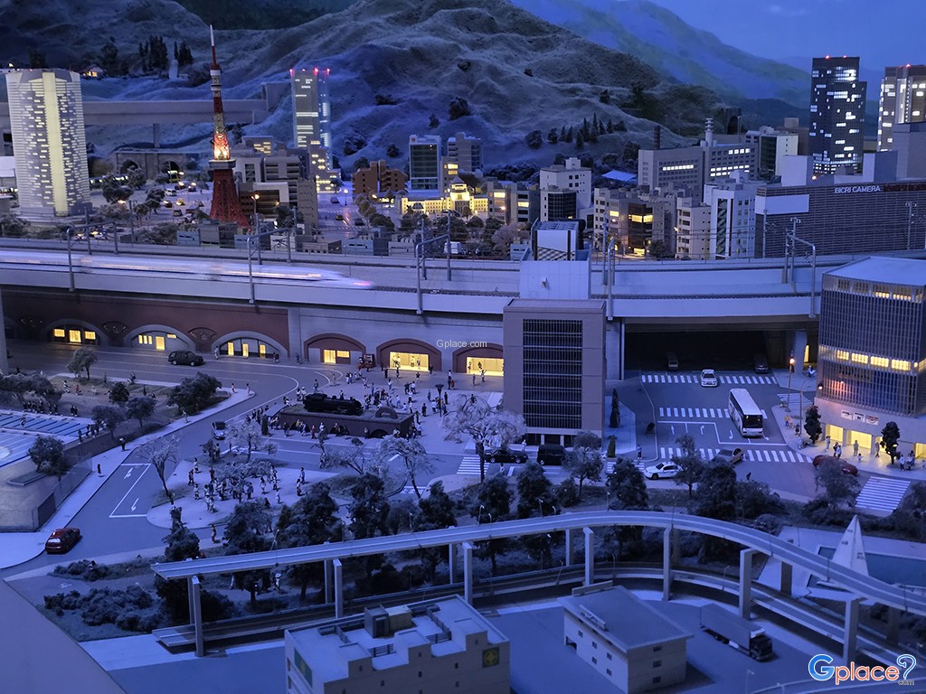 SCMaglev and Railway Park