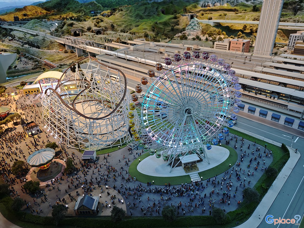 SCMaglev and Railway Park