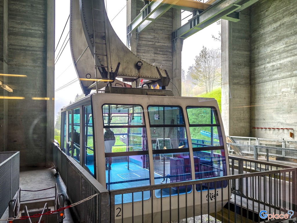 สถานีรถไฟริกิ คาลท์บาดเฟิร์สต์