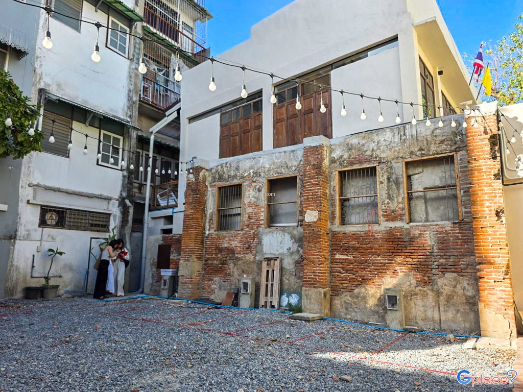 ถนนทรงวาด