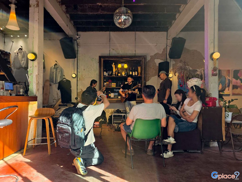 ถนนทรงวาด