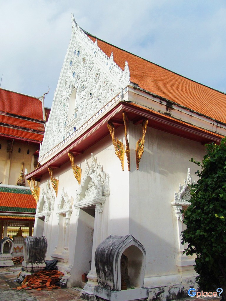 Wat Klang Worawihan Samut Prakan