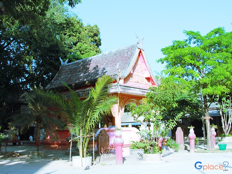 Wat Phra Chao Lan Thong