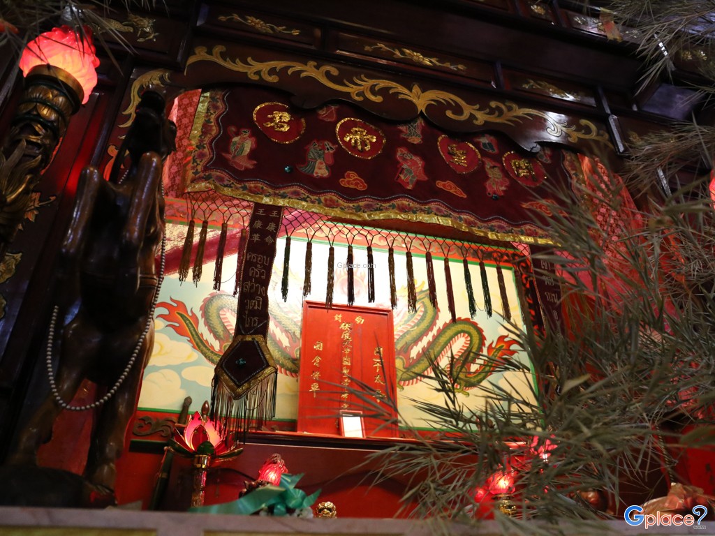 Chao Pho Thepharak Shrine – Chao Mae Thapthim Shrine