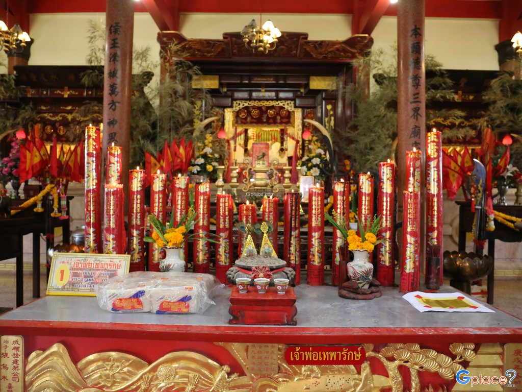 Chao Pho Thepharak Shrine – Chao Mae Thapthim Shrine