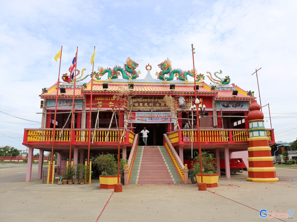 Chao Pho Thepharak Shrine – Chao Mae Thapthim Shrine