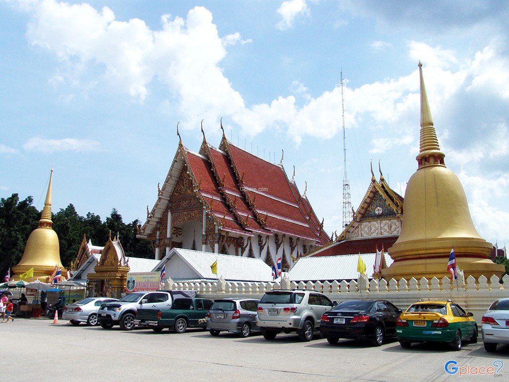 Wat Don Wai Sam Phran District