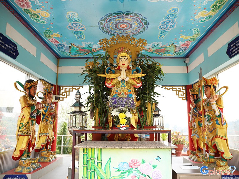 ศาลเจ้าแม่กวนอิมพระราชทาน บ้านยาง