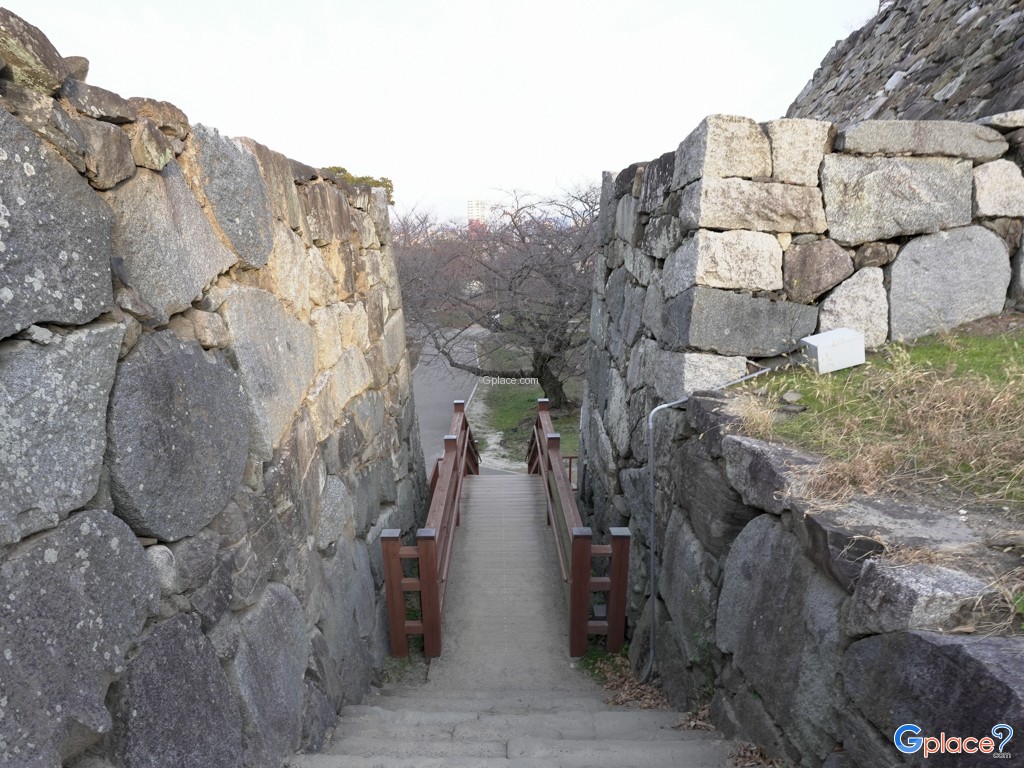 Fukuoka Castle Ruins