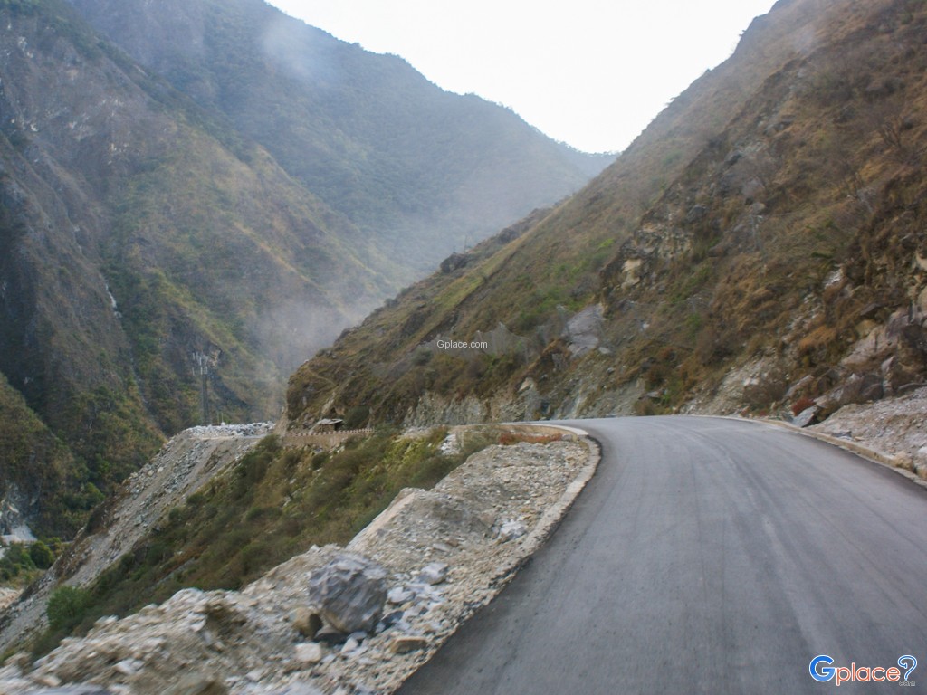 หุบเขาเสือกระโจน