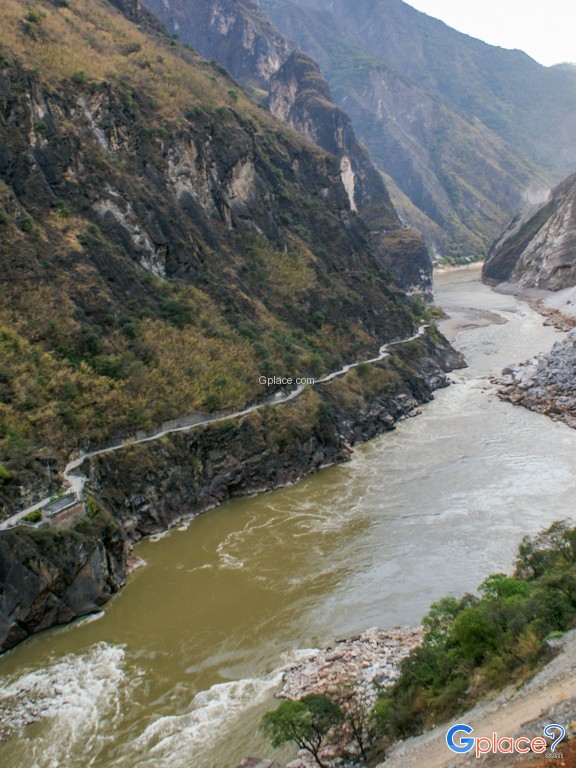 หุบเขาเสือกระโจน