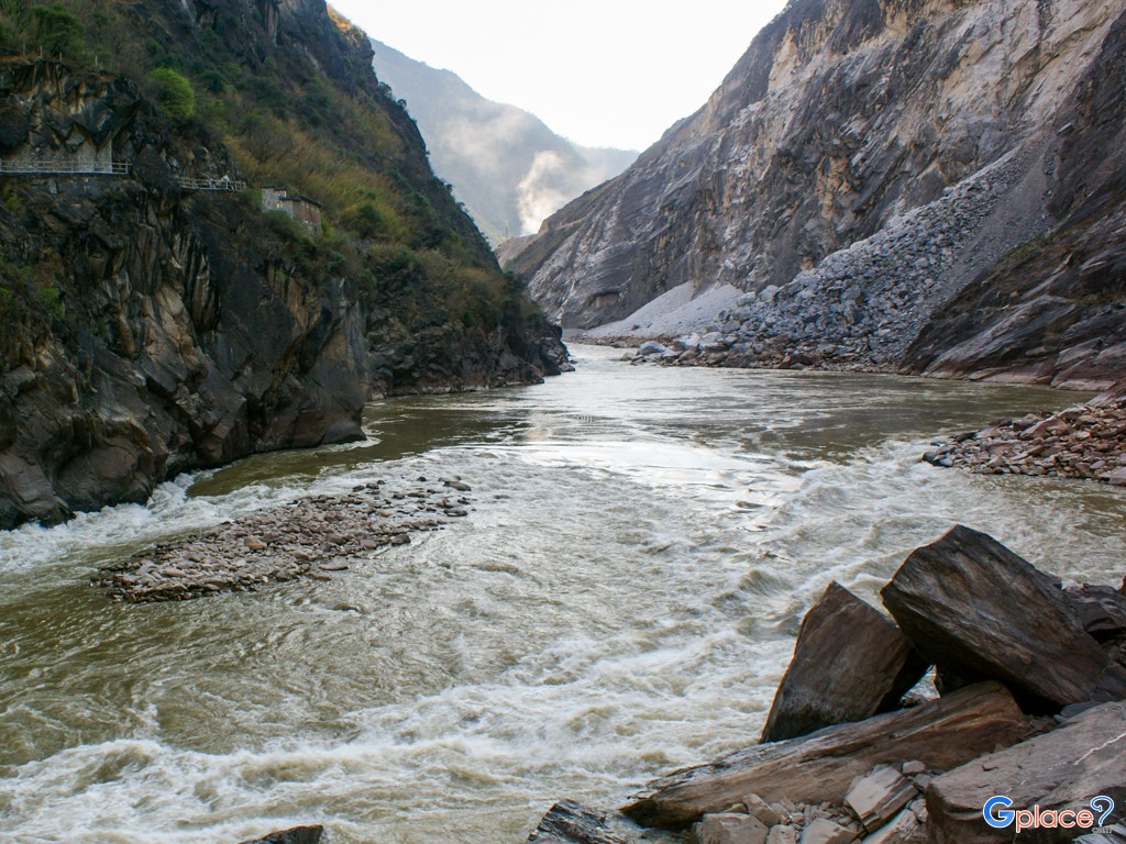 หุบเขาเสือกระโจน