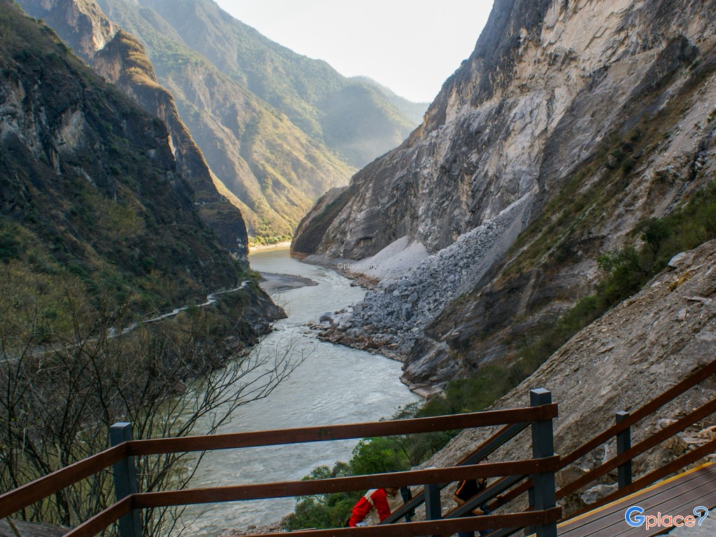 หุบเขาเสือกระโจน