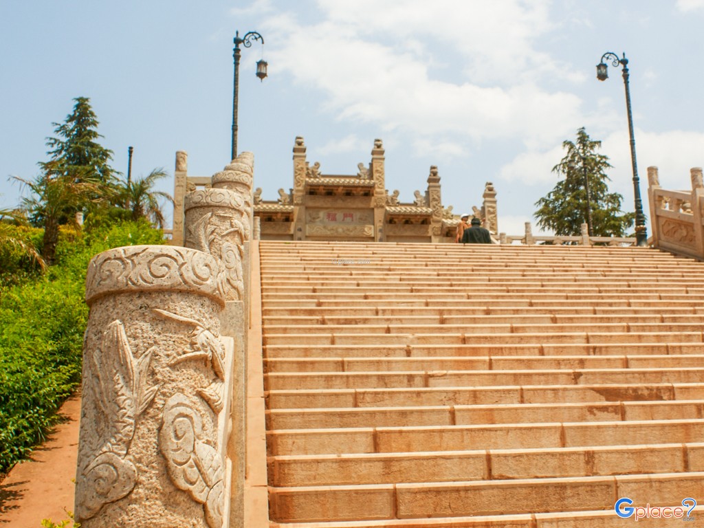 เจดีย์แห่งโชคลาภ