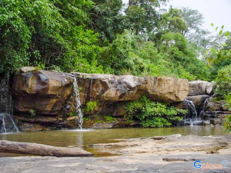 Thep Phana Waterfall