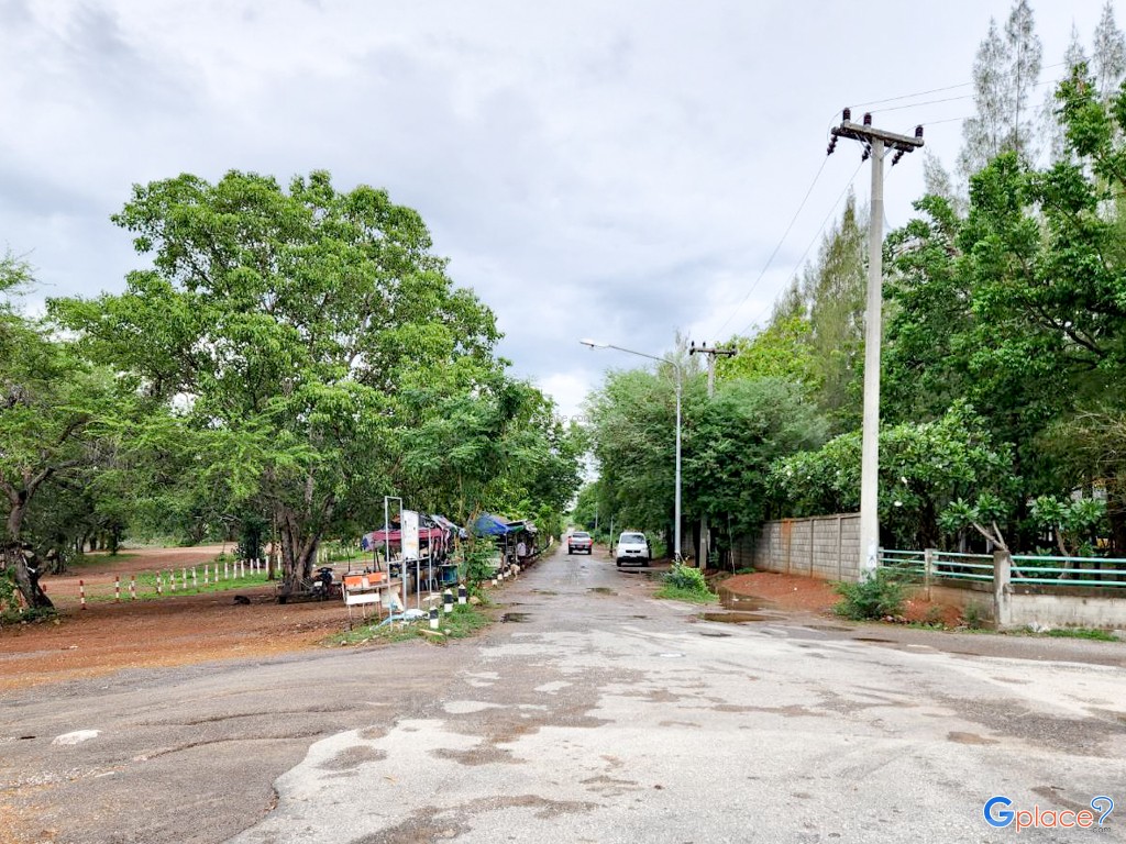 อ่างเก็บน้ำห้วยไม้เต็ง