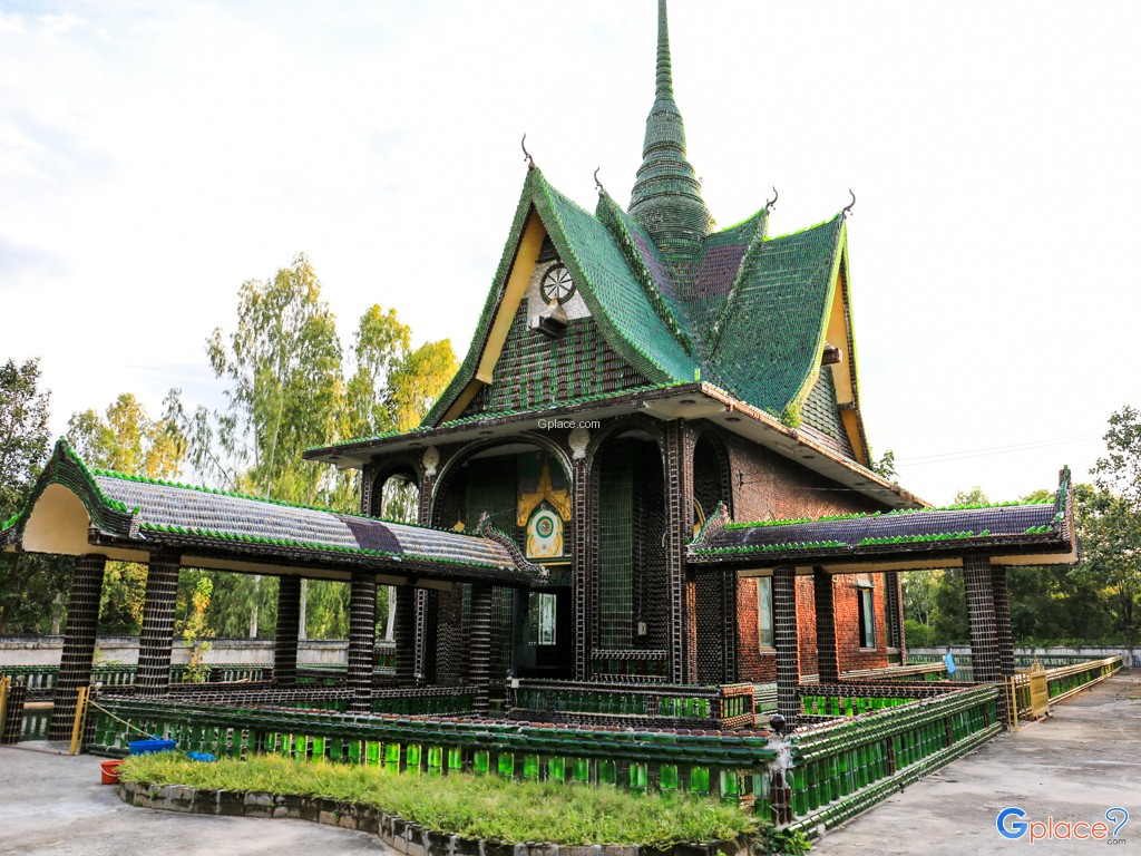 Wat Pa Maha Chedi Kaeo