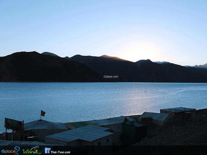 ทะเลสาบพันกอง Pangong Lake