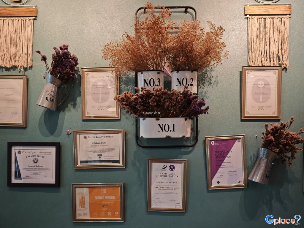 กัสจัง คาเฟ่ และโรงคั่วกาแฟ