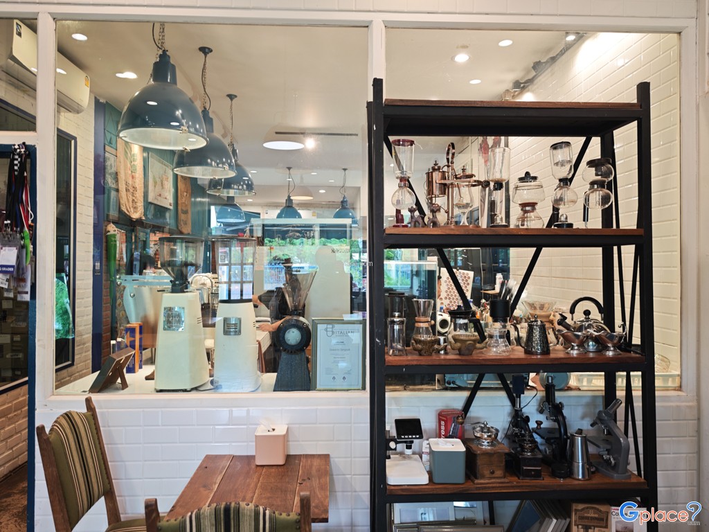 กัสจัง คาเฟ่ และโรงคั่วกาแฟ