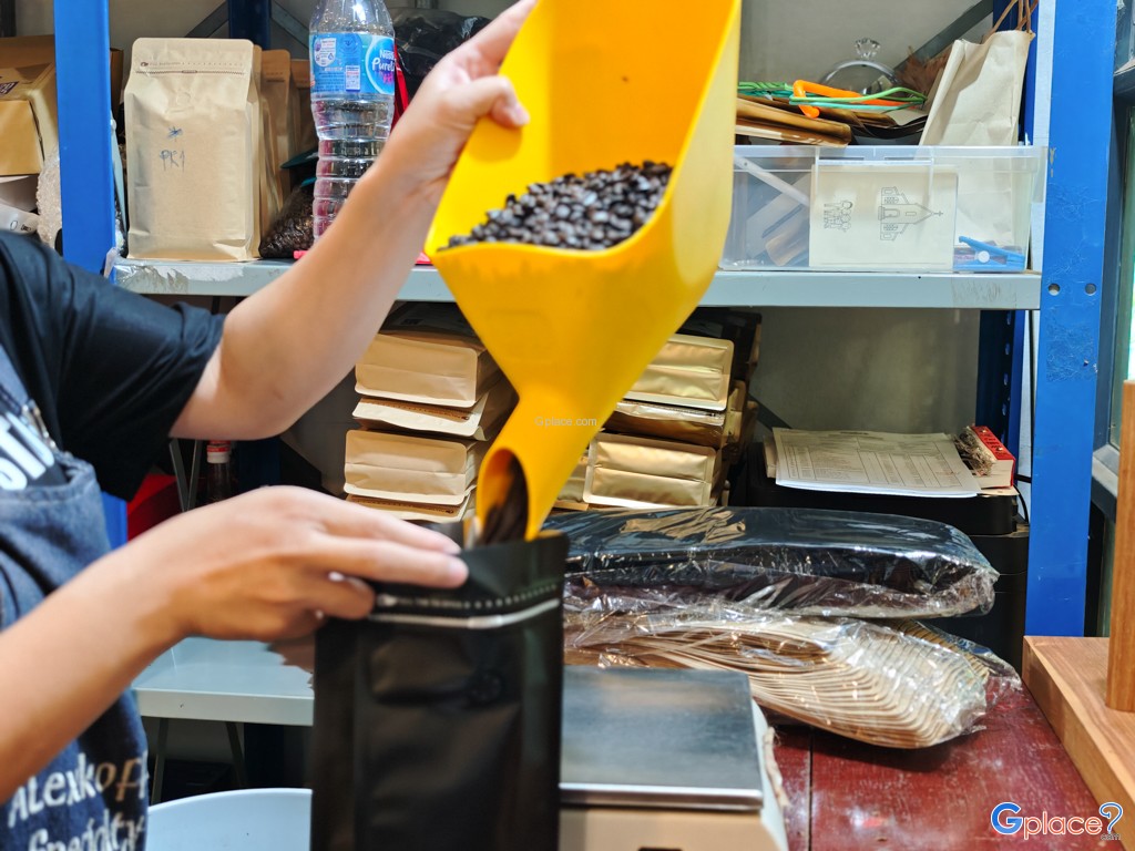 กัสจัง คาเฟ่ และโรงคั่วกาแฟ