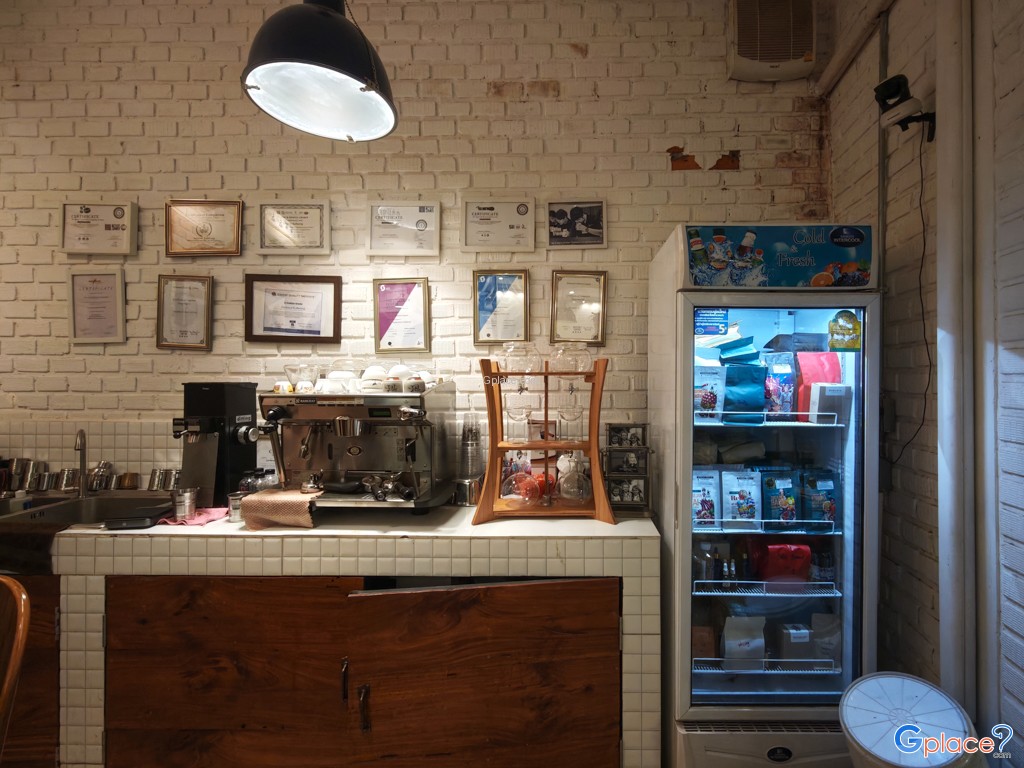 กัสจัง คาเฟ่ และโรงคั่วกาแฟ